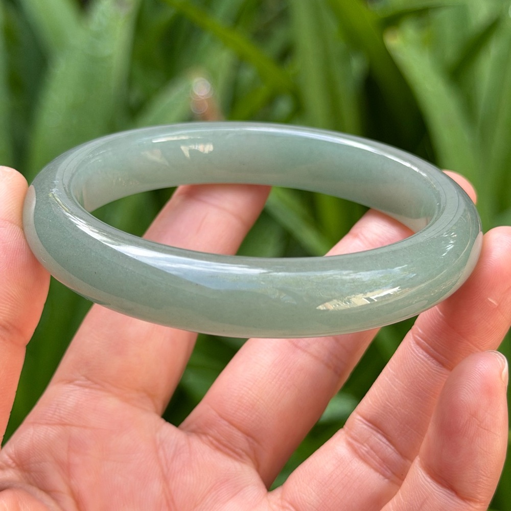62mm Inner diameter green aventurine bangle 0554